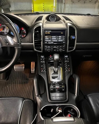 Porsche Cayenne cena 112500 przebieg: 212500, rok produkcji 2013 z Bytom małe 137